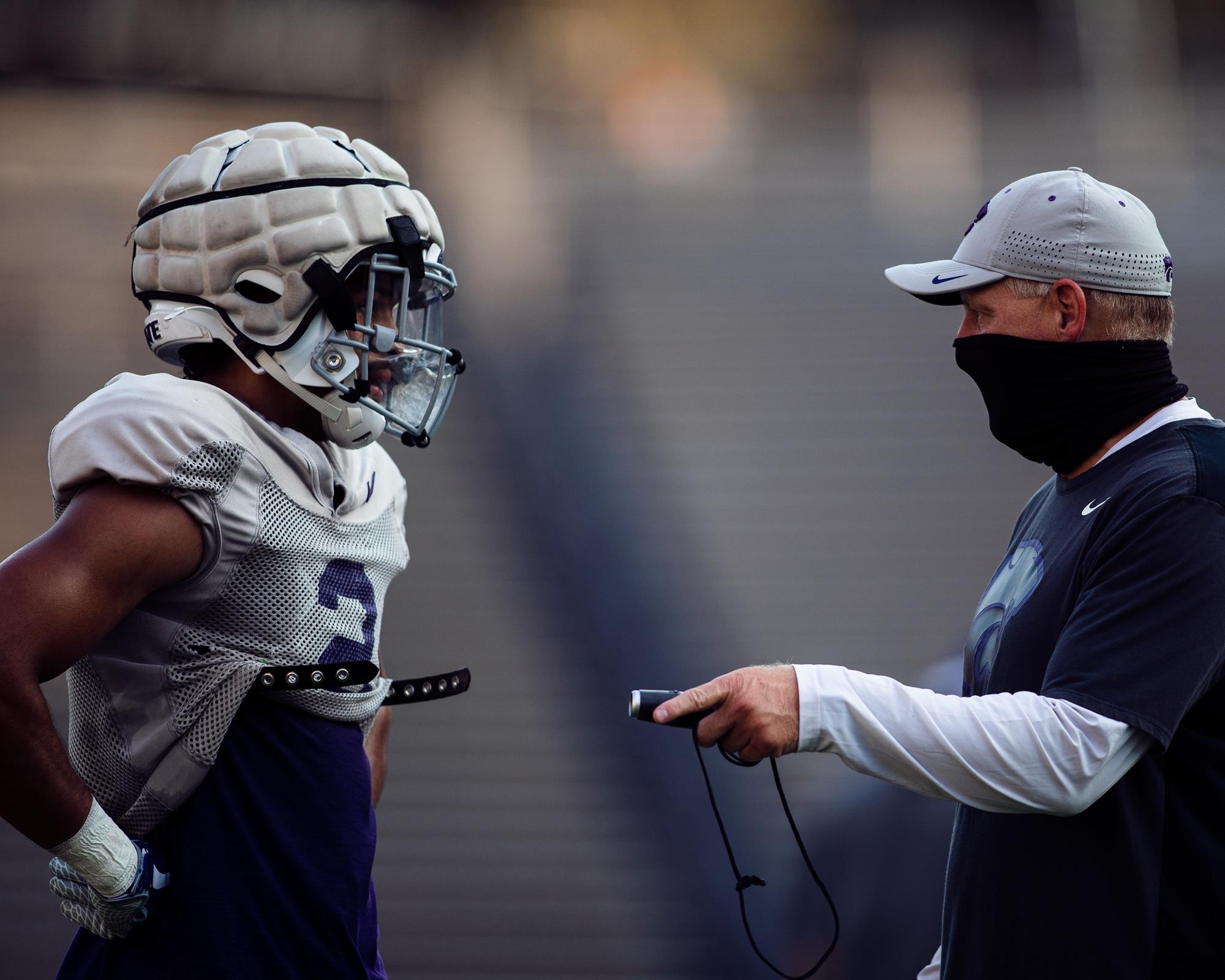 Image d'un joueur avec son entraineur
